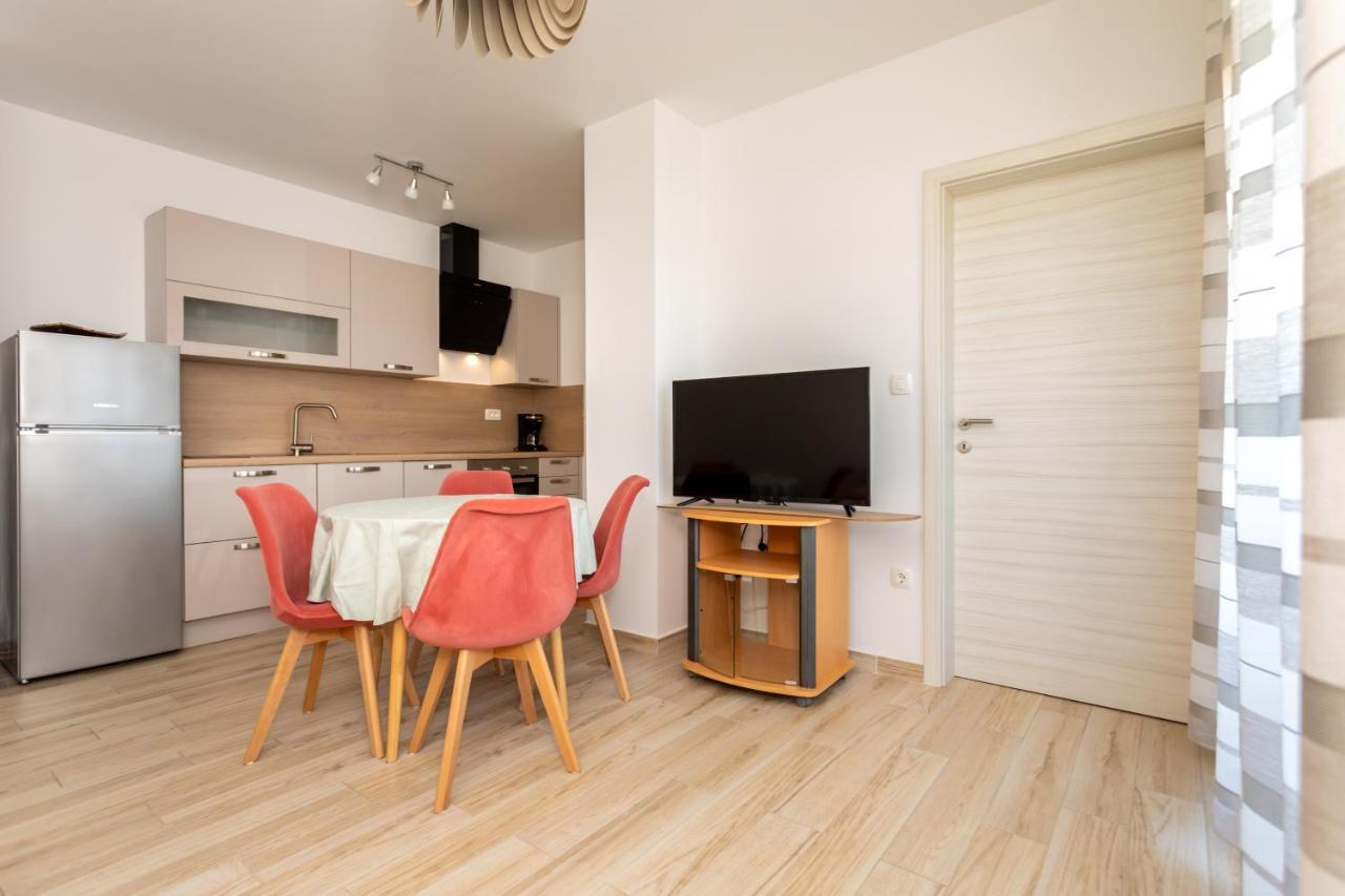 Apartments Jelena Вантачичи Екстериор снимка