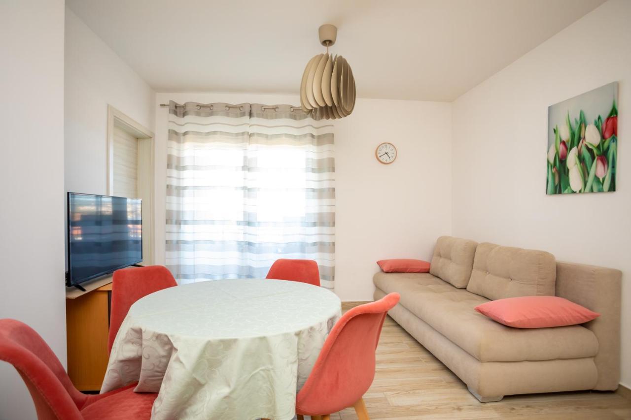 Apartments Jelena Вантачичи Екстериор снимка