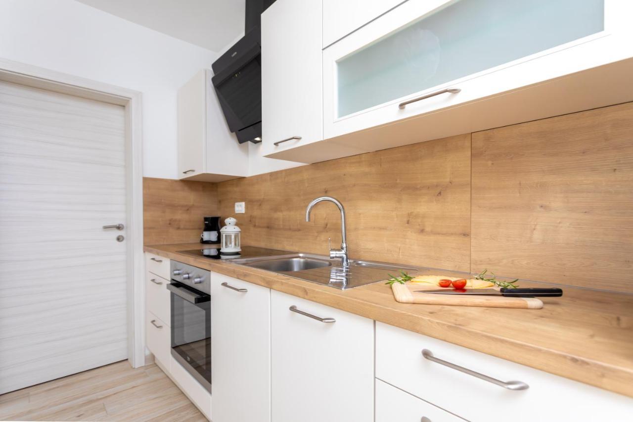 Apartments Jelena Вантачичи Екстериор снимка