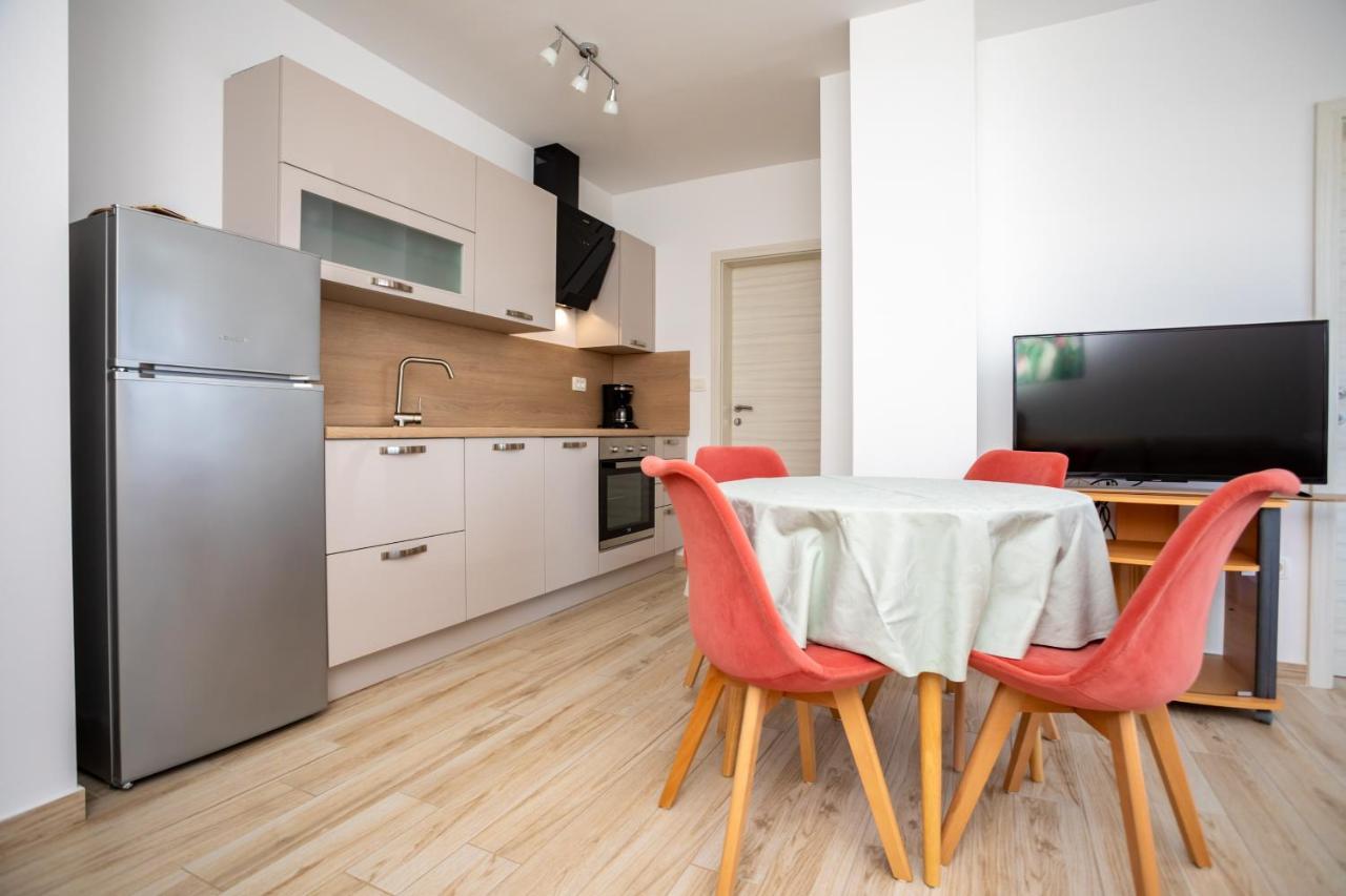 Apartments Jelena Вантачичи Екстериор снимка